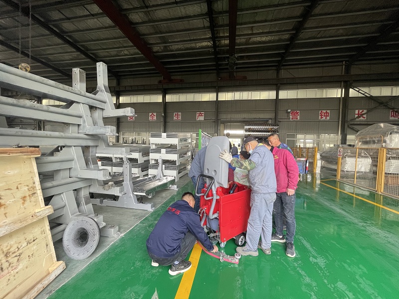 針對(duì)不同地面，怎么使用洗地機(jī)？